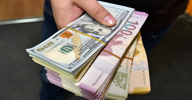 “Qara bazar”da dollar neçəyədir? - QİYMƏT