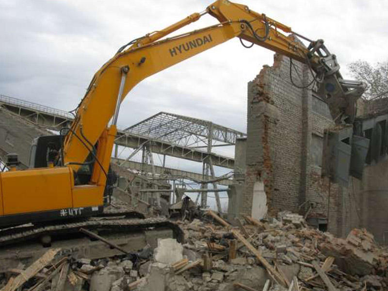 Bakıda 219 binanın söküntüsünə başlanıldı