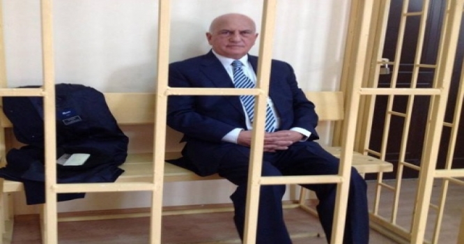 Məhkəməyə gəlməyən Əli İnsanov azadlığa buraxılmadı