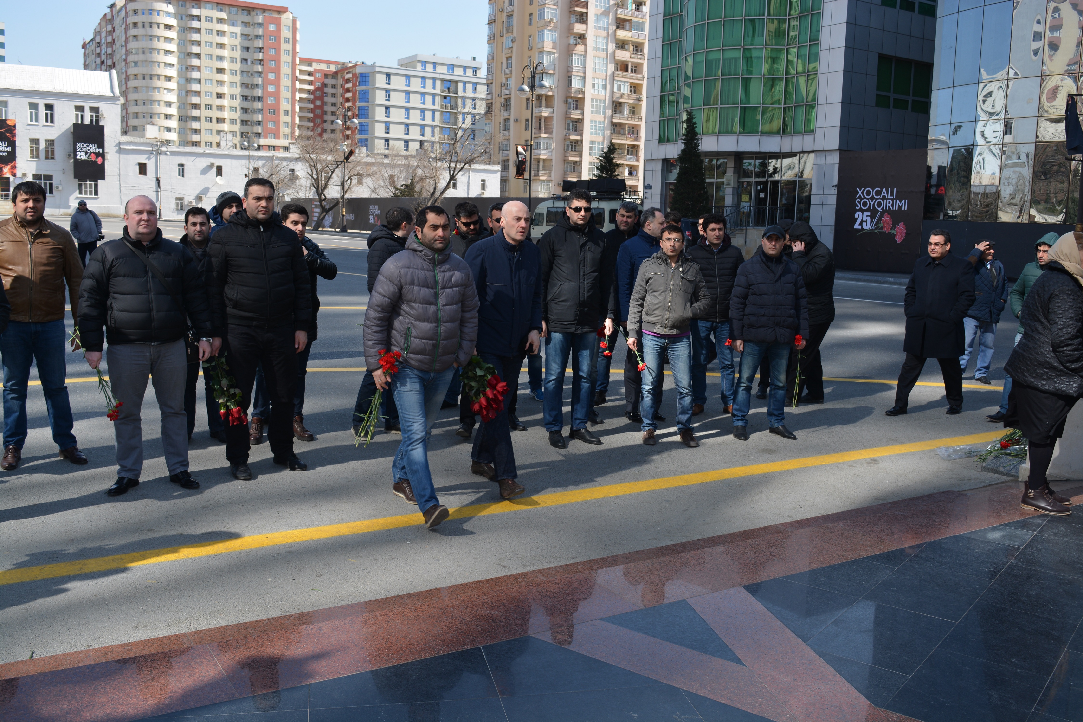 NIKOIL | Bank-ın kollektivi Xocalı soyqırım qurbanlarının xatirəsini yad etdi