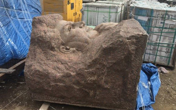 Mikayıl Müşfiqin büstünün çıxarılmasına görə 3 nəfər cəzalandırıldı
