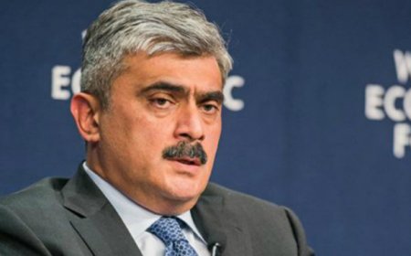 Mikayıl Müşfiqin abidəsinin sökdürən şirkət rəhbəri Samir Şərifovun adamı çıxdı