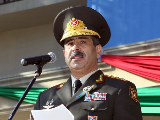 Zakir Həsənov qadınları təbrik etdi