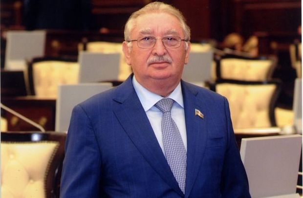 Rektor deputata ağır itki üz verdi