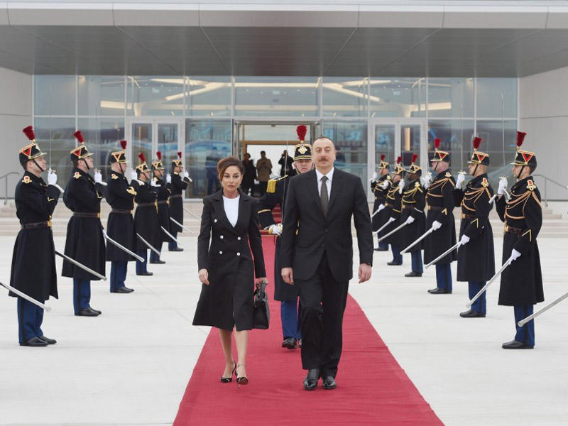 Prezident İlham Əliyevin Fransaya rəsmi səfəri başa çatıb
