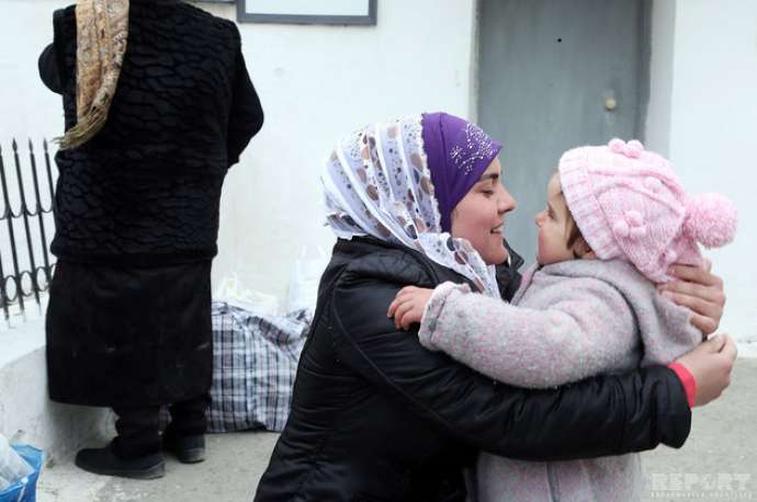 14 qadın azadlığına qovuşdu - FOTOLAR