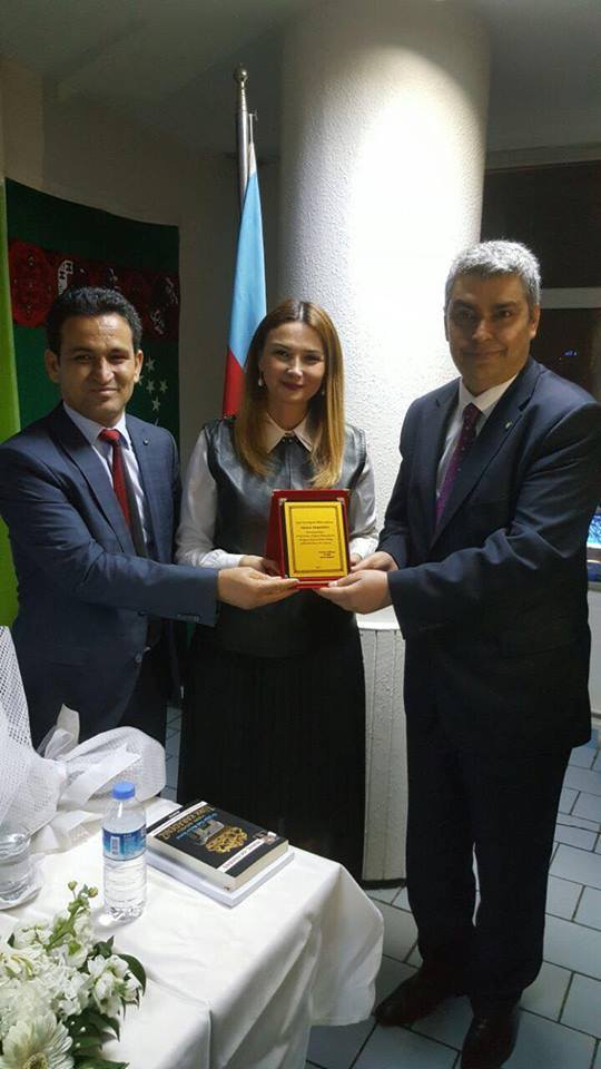 Qənirə Paşayeva “Türk dünyası və Türk birliyi” adlı konfrans verib
