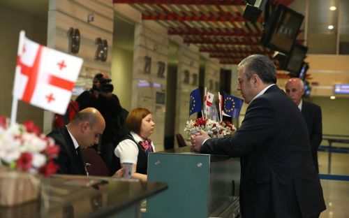 Gürcüstanda bayramdır: Bu gündən Avropaya vizasız gedəcəklər