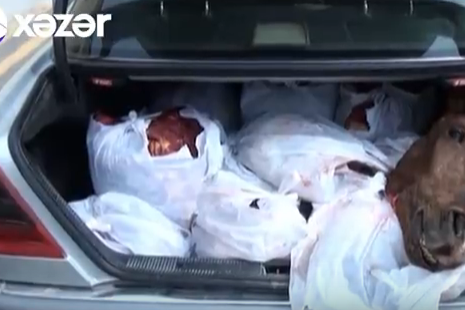 At əti satan şəxs tutuldu - 150 kiloqram at ət ilə birlikdə - VİDEO