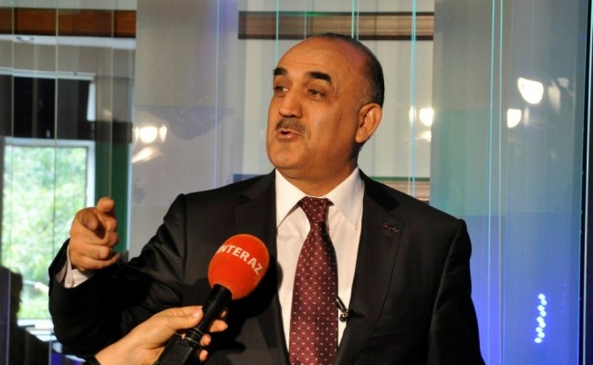 Nazir adı korrupsiyada hallanan məmuru vəzifədən çıxardı