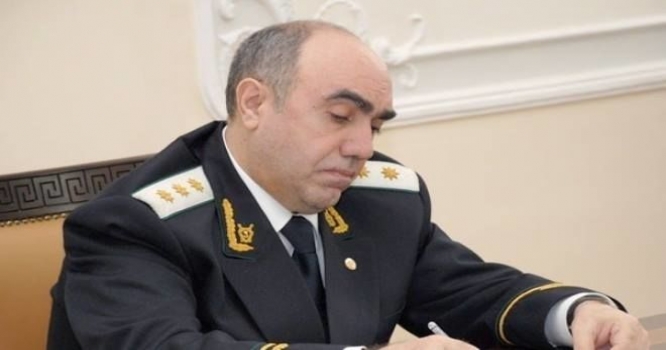 Zakir Qaralov prokuroru işdən çıxartdı