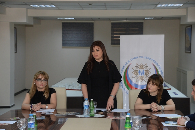 Nəsimi rayonunda “Uşaq hüquqları: öyrənək və öyrədək” mövzusunda təlim keçirilib