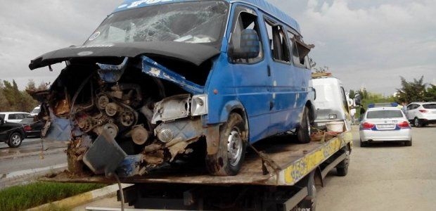 Azərbaycanda dəhşətli qəza: mikroavtobus aşdı, yaralılar var