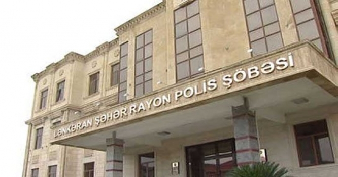 Polis şöbəsində saxlanılan şəxs polisin silahı ilə özünü güllələdi