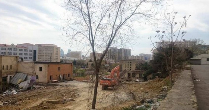 İcra başçısının göz yumduğu, Prezidenti hiddətləndirən vandalizm - FOTOLAR