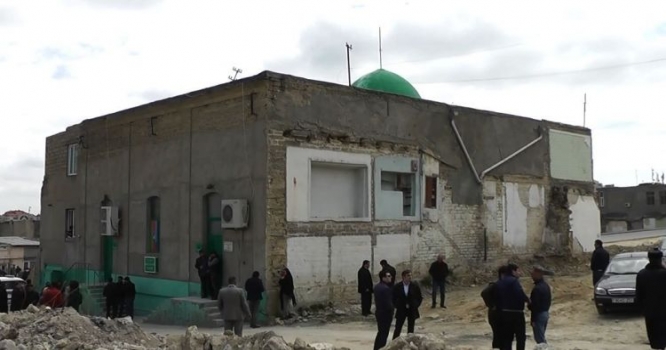 Xüsusi komissiya Hacı Cavad məscidinə baş çəkdi