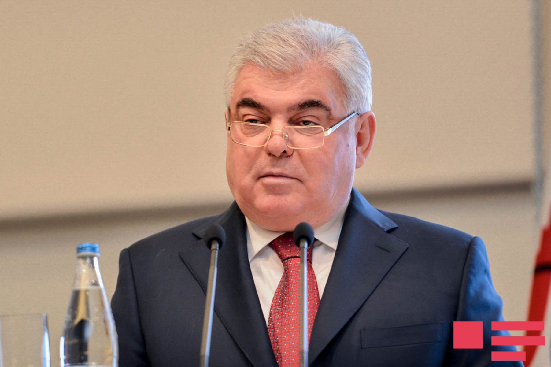 Ziya Məmmədovun müşavirinə pul "atan" şəxs azadlıqda