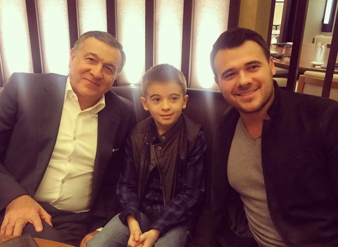 Azərbaycanlı milyarder Araz Ağalarov oğlu və nəvəsi ilə - FOTO