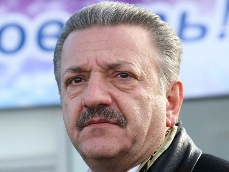 Azərbaycanlı oliqarx 8 nəfərin qətlində ittiham olundu