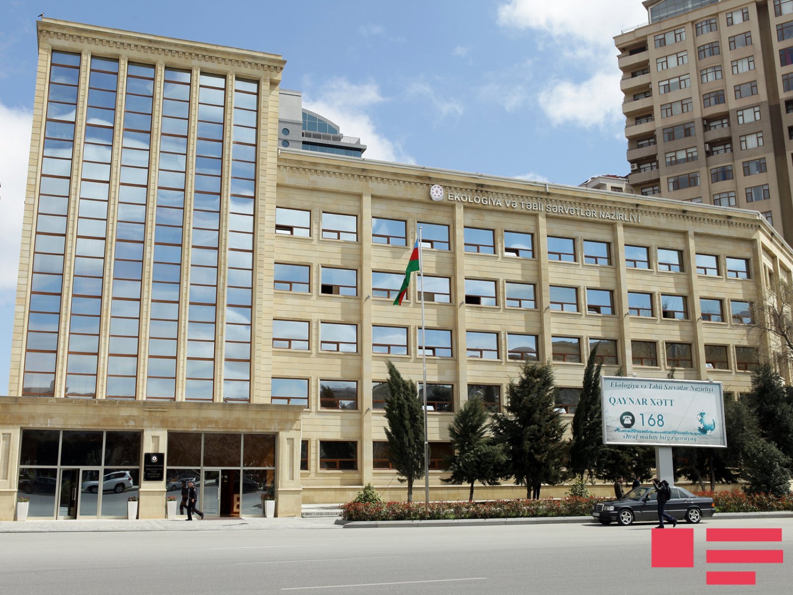 Nazirlikdə bir neçə direktor işdən qovuldu