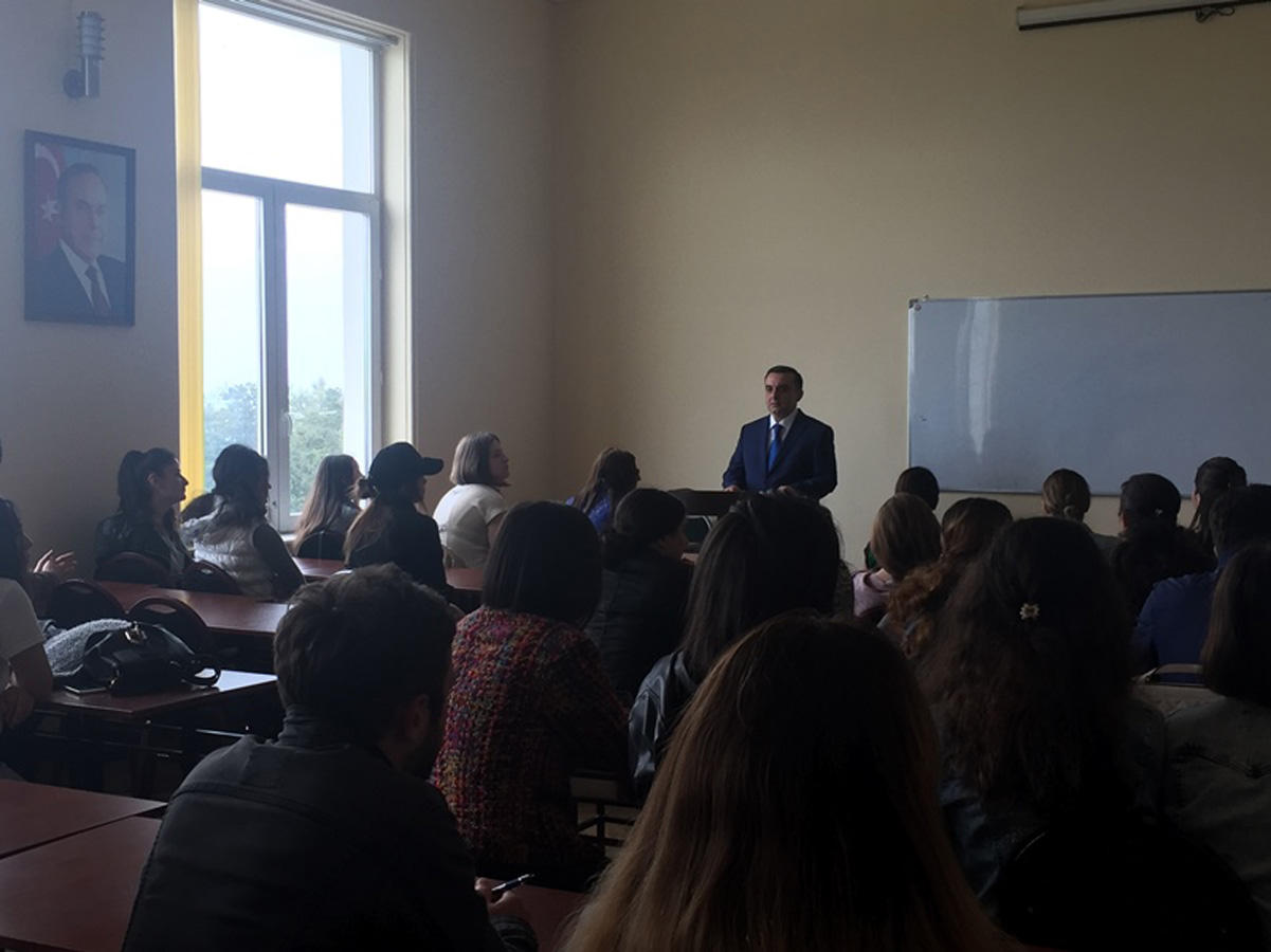 Batumidə ümummilli lider Heydər Əliyevin xatirəsi ehtiramla yad edilib