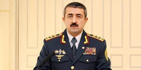 Elçin Quliyev pulsuz yoqa dərsi keçdi - FOTO