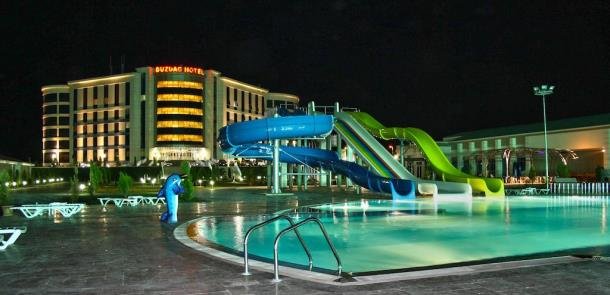Naxçıvanın məşhur oteli inanılmaz məbləğə satıldı