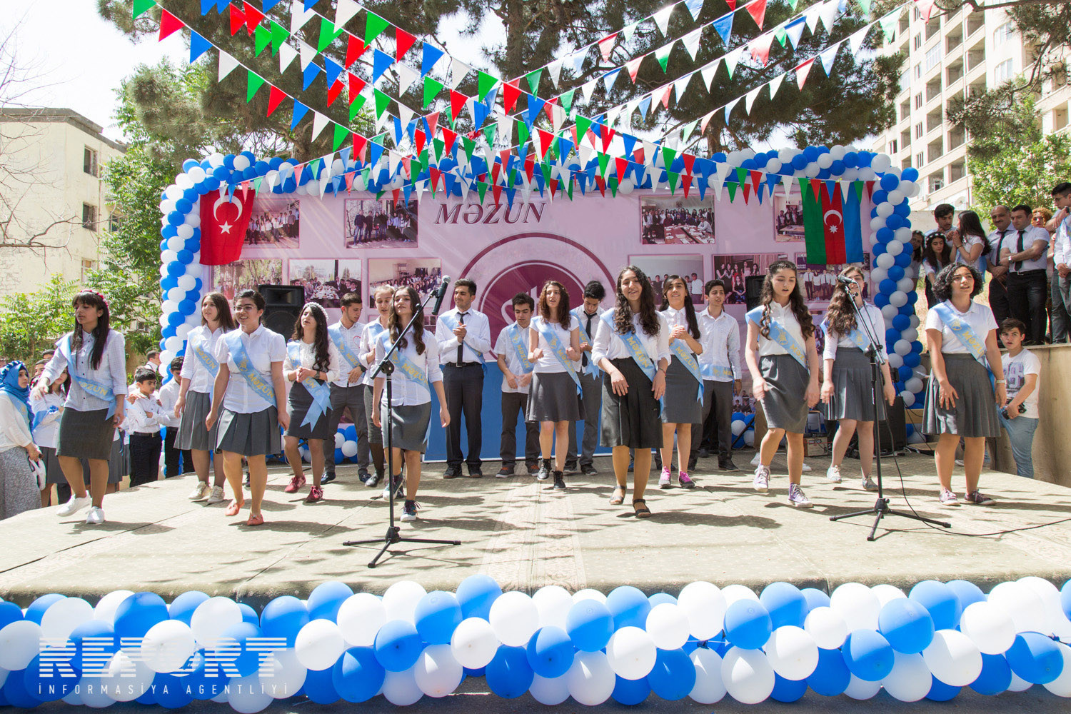 Bu gün Azərbaycanda "Son zəng" qeyd olunur