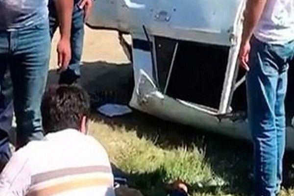 Ucarda məzunlar qəzaya düşdü: Yaralananlar var