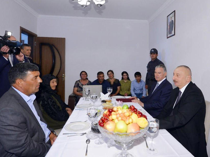 "Cocuq Mərcanlı kəndinin bərpası tarixi hadisədir" - İlham Əliyev