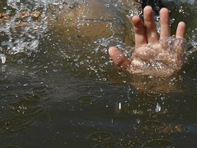 4 yaşlı uşaq kanalda boğuldu