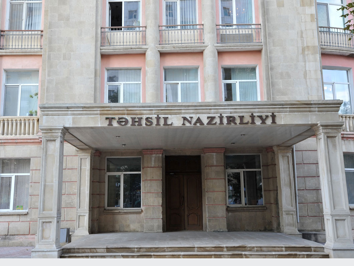 "Təhsil Nazirliyinin məqsədi təhsili gücləndirmək yox, pul qazanmaqdır"
