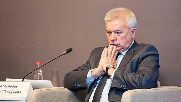 Azərbaycanlı oliqarx bir günə 318 milyon dollar itirdi