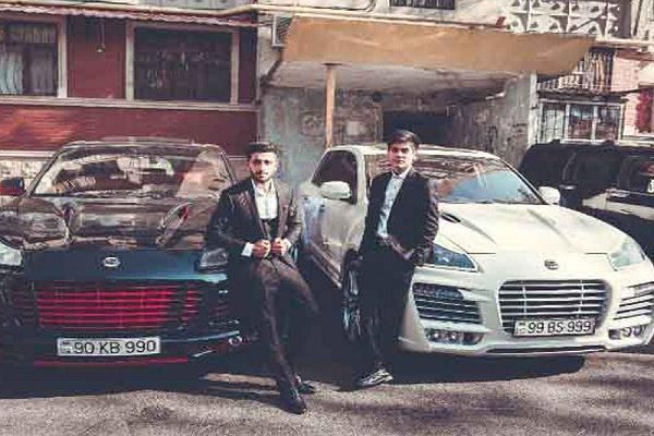 Məhkəmə "Porşe" ilə iki uşaq anasını vurub, öldürən 16 yaşlı Ağali haqda qərar verdi
