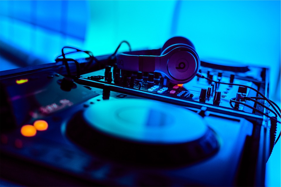 Bakıda “DJ” tutuldu – Maşın oğurlayıb
