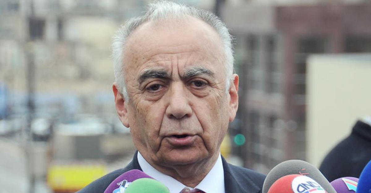 Dövlət qəzeti Abutalıbovu hədəfə aldı - “Bakıda tikinti xaosu yaradıblar”