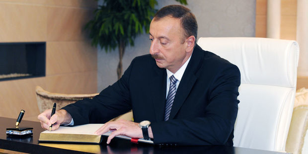 Prezident bu şəxsləri təltif etdi - SİYAHI