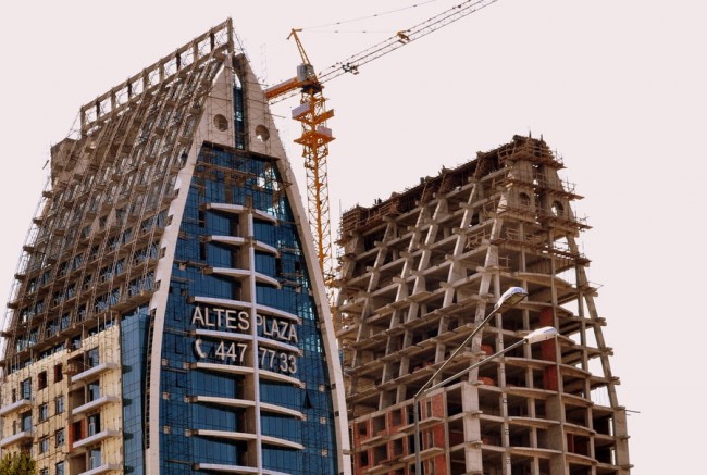 "Altes" plazada biabırçı olay- Məşhur şirkətdən əcaib addım