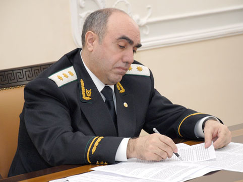 Zakir Qaralov yeni prokuror təyin etdi