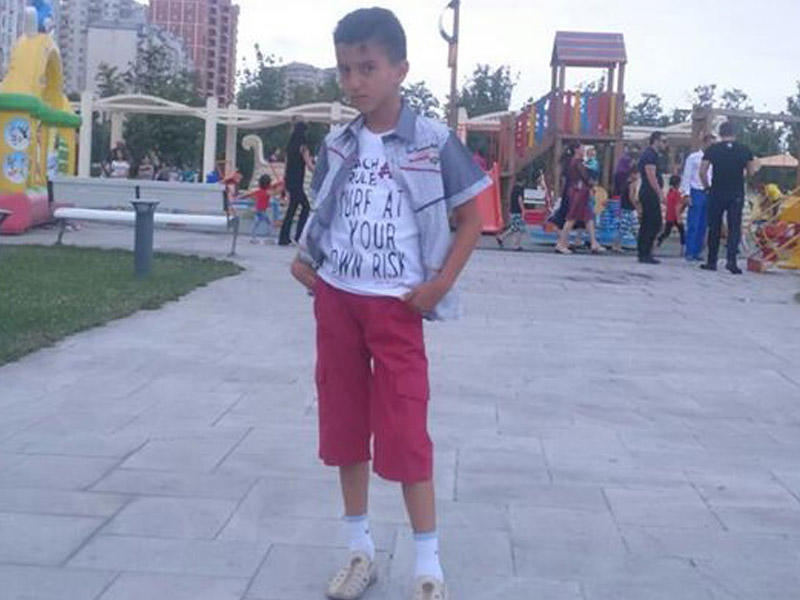 4-cü mərtəbədən yıxılan uşağın anası: "Həmin vaxt huşumu itirmişəm"