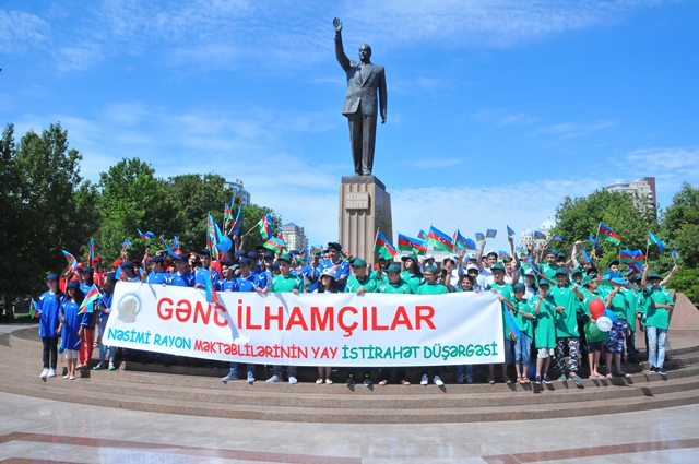 Nəsimi rayonunun “Gənc İlhamçılar”ı Qubaya istirahətə yola düşdülər