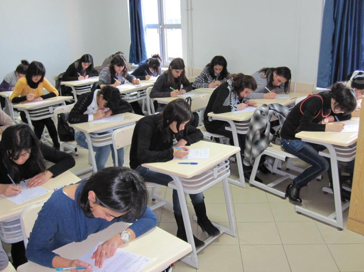 Azərbaycanda növbəti qəbul imtahanı keçirilir
