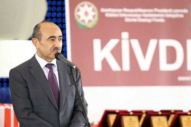 Əli Həsənovdan jurnalistlər üçün mənzil bölgüsü barədə iddialara — CAVAB