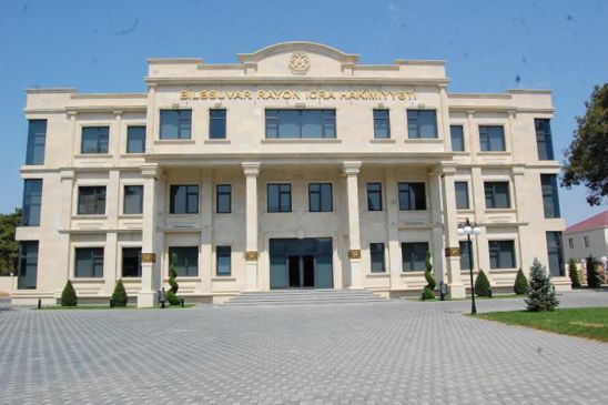 Azərbaycanda icra hakiminin müavini işdən çıxarıldı - FOTO