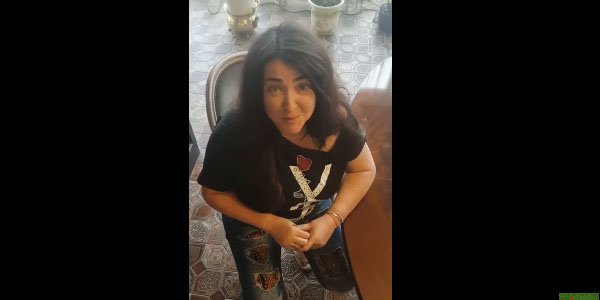 Bakıdan qayıdan müğənni sevincini biabırçı şəkildə qeyd etdi - VİDEO