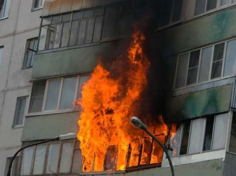 Türkiyədə yaşayış binası yanır: alov digər binalara keçdi