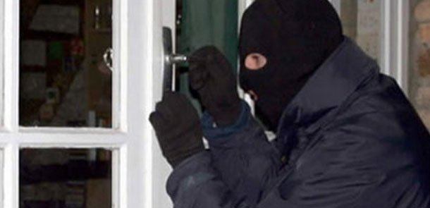 Bakıda böyük qarət: evdən 300 minlik sərvət və tüfəngi apardı