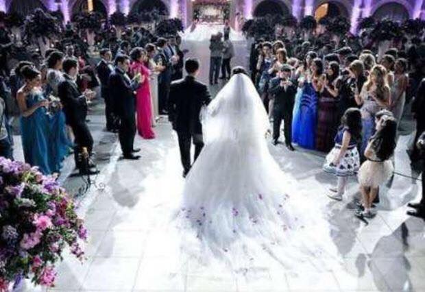 Bakıda film kimi olay: Toya hazırlaşan ailənin pulları və qızılları oğurlandı