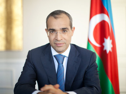 Təhsil naziri "məndən başqa, hamı rüşvət alır" deyən direktoru niyə cəzalandırmır?