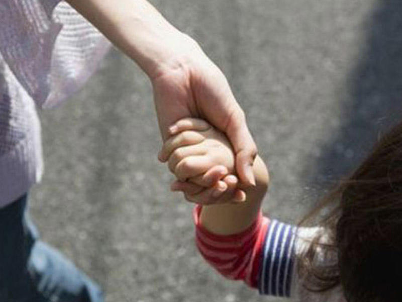 5 yaşlı oğlunu öldürən ana "dəlixana"ya göndərildi